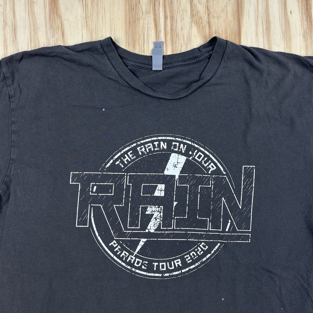 2020 Rain On Your Parade Tour T-Shirt XL Gray Short Sleeve Music Band Graphic